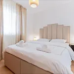 Lush טרוגיר