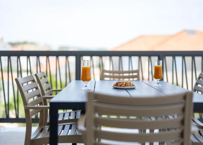 Lush Διαμέρισμα Τρογκίρ