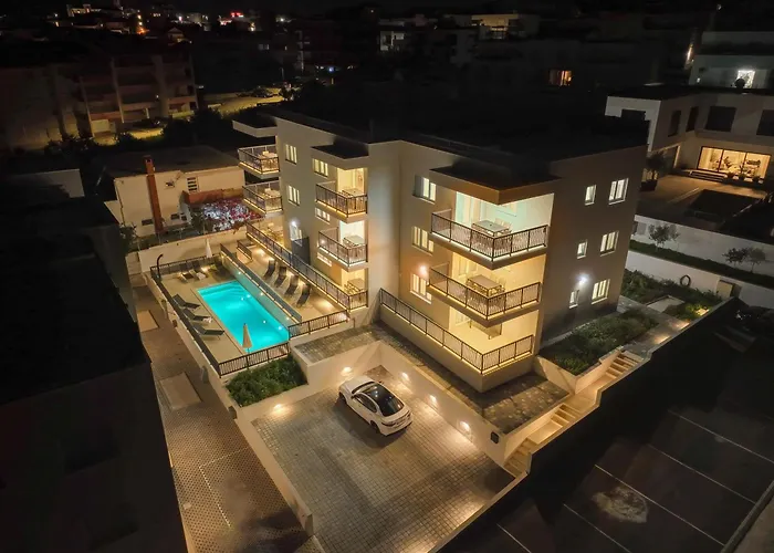 Lush * Τρογκίρ