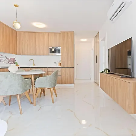 Lush Apartament Trogir