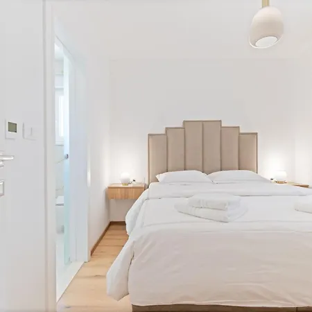 Lush Apartment