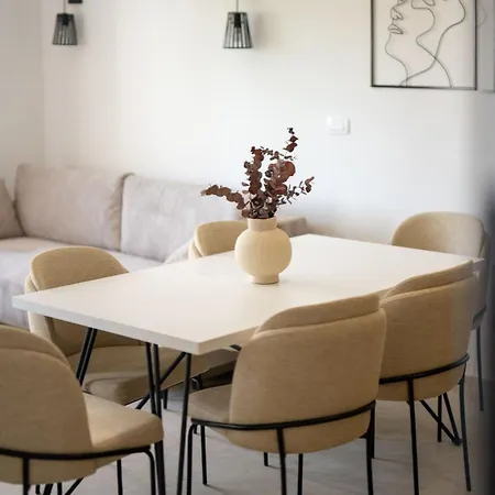 Lush Apartment