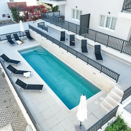 Apartment Lush